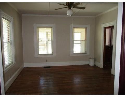 56 Cambridge St, Springfield, MA 01109 photo 3