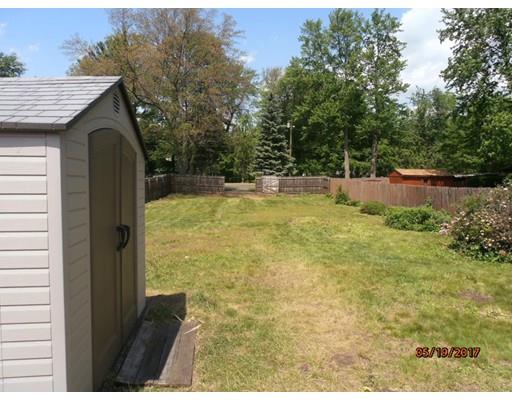 1043 Allen St, Springfield, MA 01118 photo 2