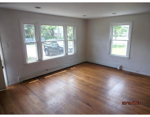 1043 Allen St, Springfield, MA 01118 photo 5