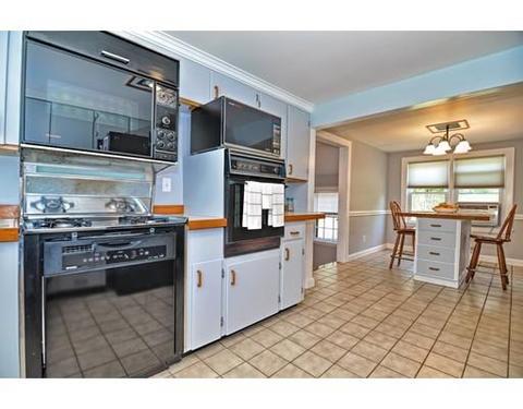 24 Everett St, Norfolk, MA 02056 photo 9