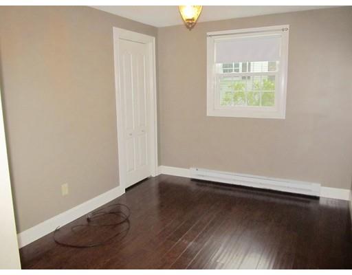 270 Murphy Ln, Chicopee, MA 01020 photo 11