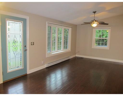 270 Murphy Ln, Chicopee, MA 01020 photo 4