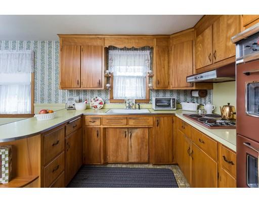 11 Sonia St, Springfield, MA 01119 photo 7