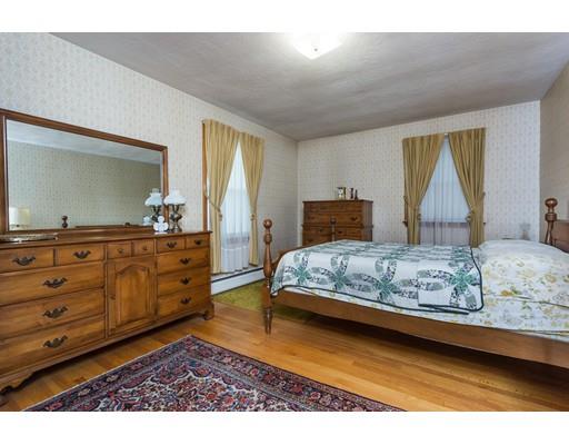 11 Sonia St, Springfield, MA 01119 photo 9