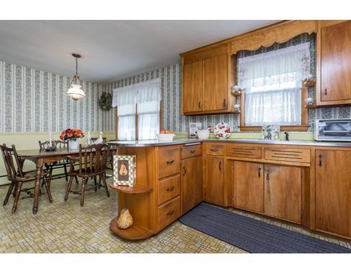 11 Sonia St, Springfield, MA 01119 photo 6