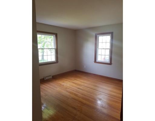 31 Duggan Cir, Springfield, MA 01119 photo 7