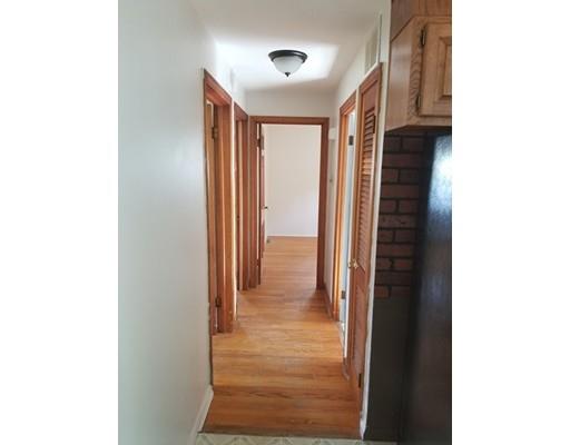 31 Duggan Cir, Springfield, MA 01119 photo 5