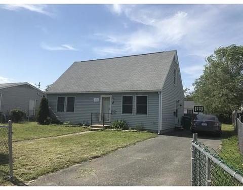 64 Tyler St, Springfield, MA 01109 photo 1
