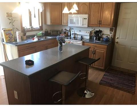 64 Tyler St, Springfield, MA 01109 photo 2