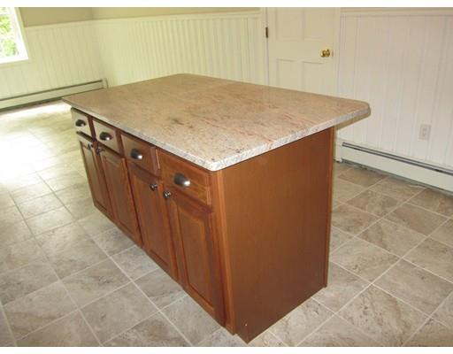 22 Asylum St, Mendon, MA 01756 photo 8
