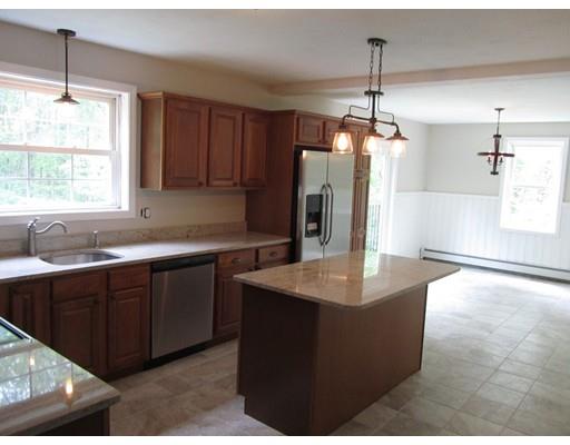 22 Asylum St, Mendon, MA 01756 photo 5