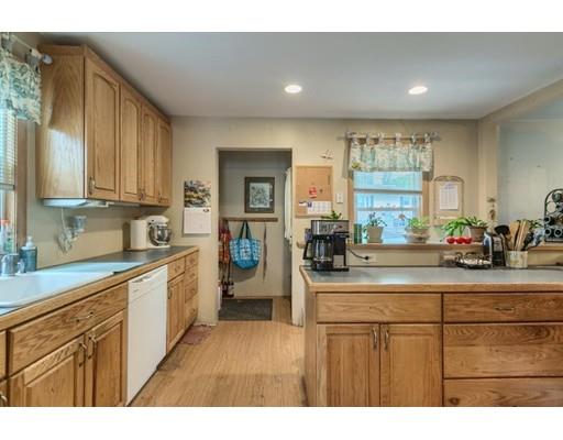 23 Eade St, Lynn, MA 01902 photo 5