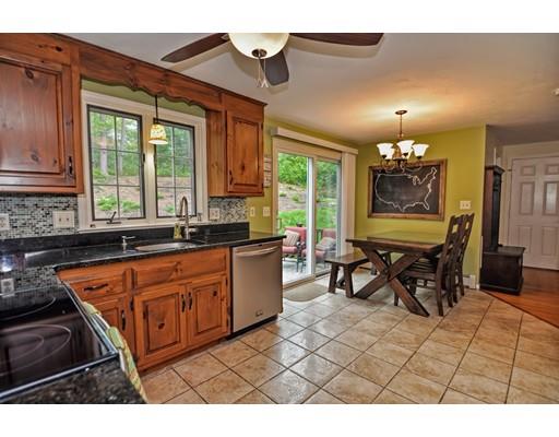 3 Bartlett Pl, Walpole, MA 02081 photo 6