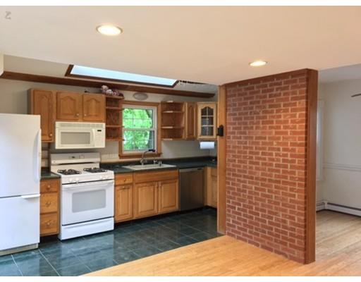 2 Webster Ct, Stoneham, MA 02180 photo 4