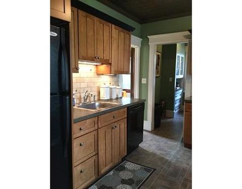 76 Pineywoods Ave, Springfield, MA 01108 photo 4