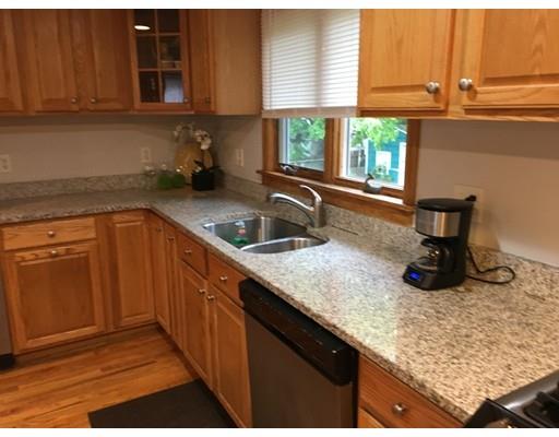 12 Wayne St, Lawrence, MA 01841 photo 9