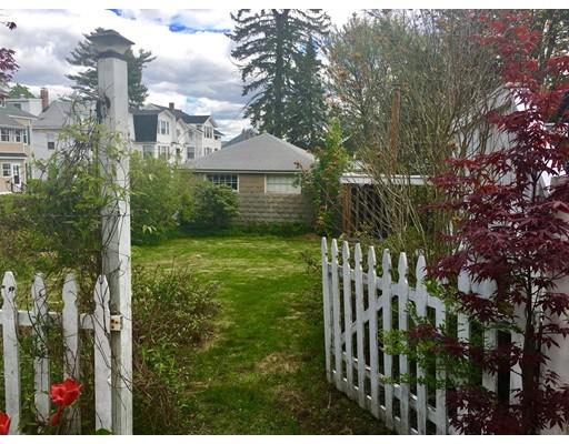 12 Wayne St, Lawrence, MA 01841 photo 3