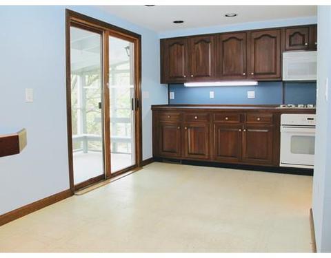54 Ryan Rd, Florence, MA 01062 photo 6