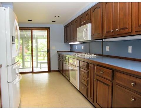54 Ryan Rd, Florence, MA 01062 photo 10