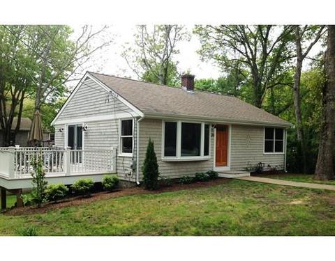 26 Brooks Ave, Bourne, MA 02532 photo 1