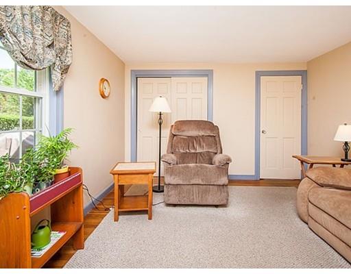 49 Myrtle Ave, Wakefield, MA 01880 photo 9