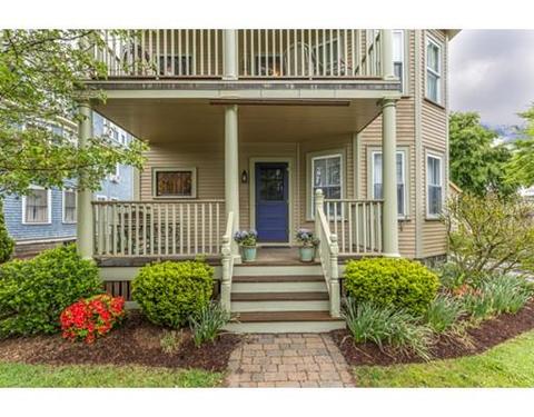 36 Thorndike St, Beverly, MA 01915 photo 2