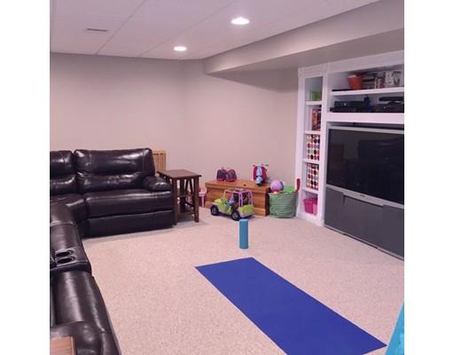31 Paddock Dr, Plainville, MA 02762 photo 16