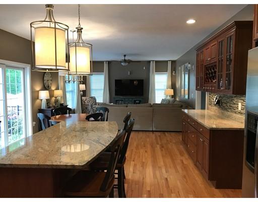 31 Paddock Dr, Plainville, MA 02762 photo 3