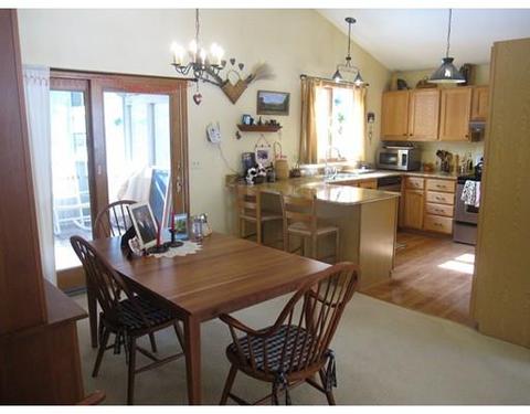 25 Pine Hill Rd, Easthampton, MA 01027 photo 4