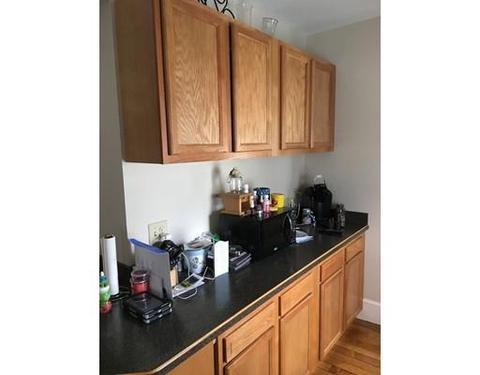 29 Academy St, Chicopee, MA 01013 photo 9