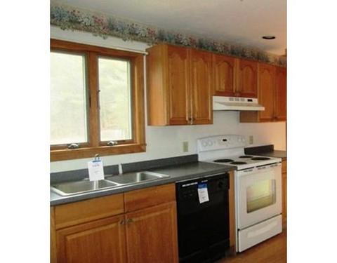 142 Glen Ave, Upton, MA 01568 photo 3