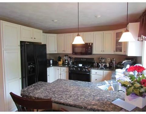 333 Arcadia Blvd, Springfield, MA 01118 photo 4