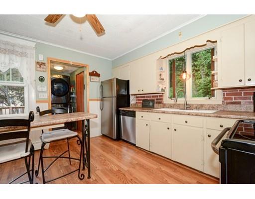 28 Drexel St, Worcester, MA 01602 photo 7