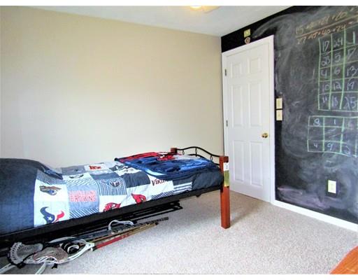 31 Florence Cir, Upton, MA 01568 photo 17