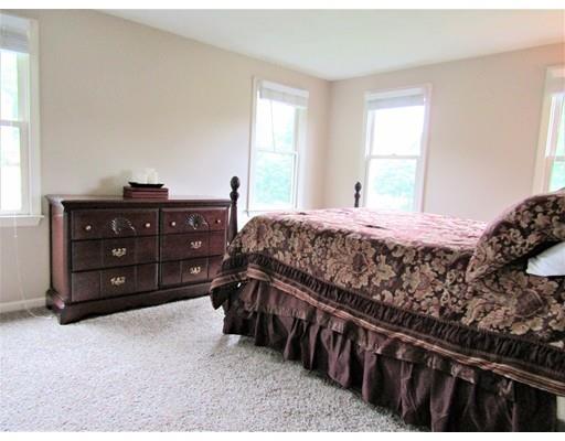 31 Florence Cir, Upton, MA 01568 photo 19
