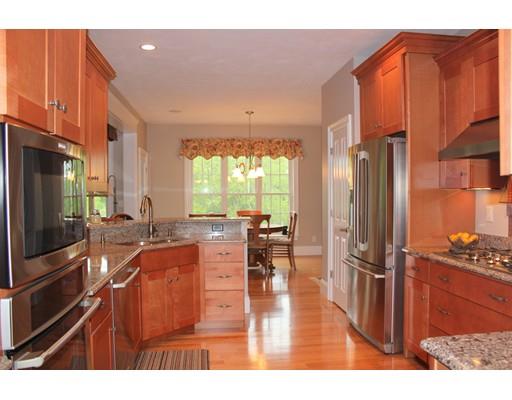 192 W River St, Upton, MA 01568 photo 3