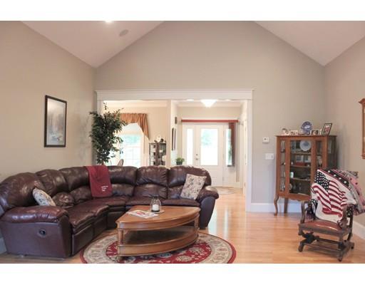 192 W River St, Upton, MA 01568 photo 11