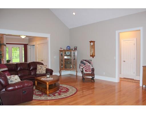 192 W River St, Upton, MA 01568 photo 12
