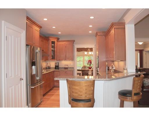 192 W River St, Upton, MA 01568 photo 4