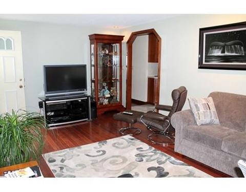 89 Calley St, Springfield, MA 01129 photo 2