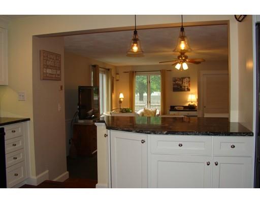 22 Wescroft Rd, Reading, MA 01867 photo 4