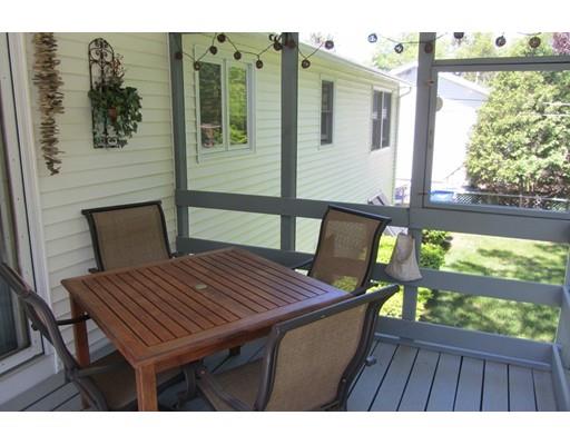 221 Senator St, Springfield, MA 01129 photo 5