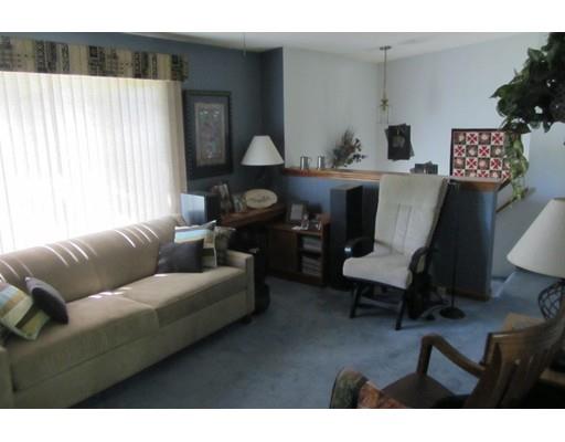 221 Senator St, Springfield, MA 01129 photo 7