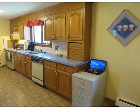 11 Dunbar St, Springfield, MA 01118 photo 5