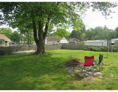 11 Dunbar St, Springfield, MA 01118 photo 2