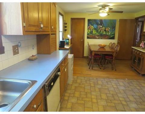 11 Dunbar St, Springfield, MA 01118 photo 8