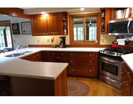 4 Baldwin St, Windham, NH 03087 photo 3