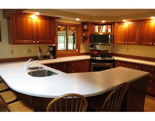4 Baldwin St, Windham, NH 03087 photo 2