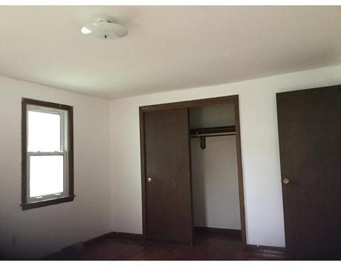45 Leatherleaf Dr, Springfield, MA 01109 photo 4