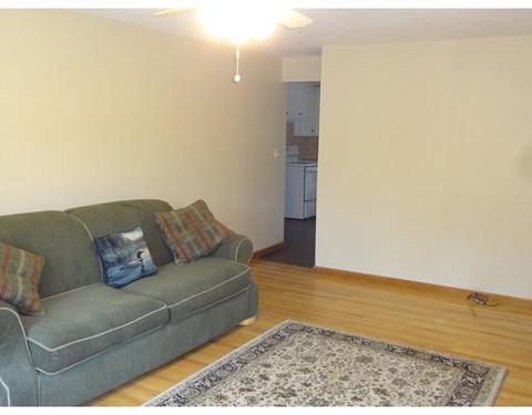 27 Bennington St, Springfield, MA 01108 photo 8